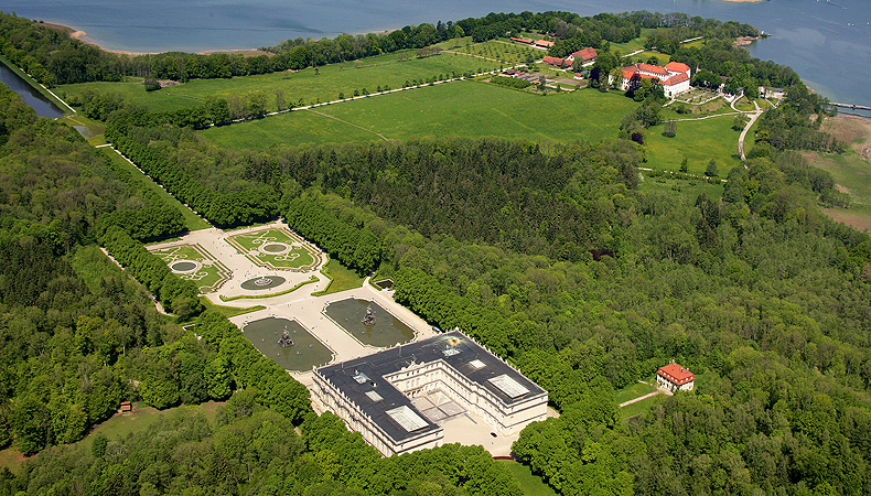 Picture: Aerial view of Herreninsel